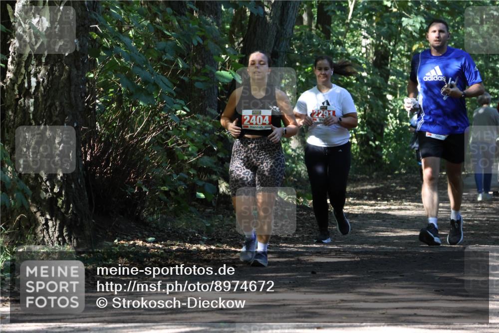 28.09.2025 - 33. Volkslauf durch das schöne Alstertal Strokosch-Dieckow http://msf.ph/oto/8974672 28.09.2025 12:55:50 Laufen 2404, 2291 meine-sportfotos.de