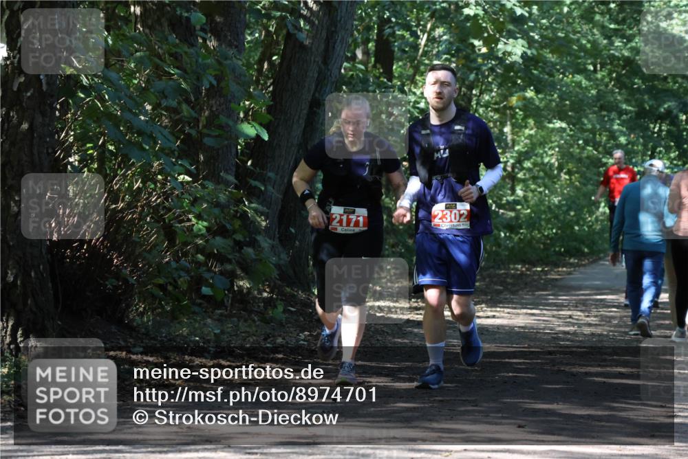 28.09.2025 - 33. Volkslauf durch das schöne Alstertal Strokosch-Dieckow http://msf.ph/oto/8974701 28.09.2025 12:56:53 Laufen 2171, 2302 meine-sportfotos.de
