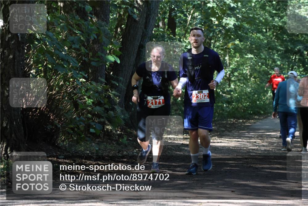 28.09.2025 - 33. Volkslauf durch das schöne Alstertal Strokosch-Dieckow http://msf.ph/oto/8974702 28.09.2025 12:56:53 Laufen 2171, 2302 meine-sportfotos.de