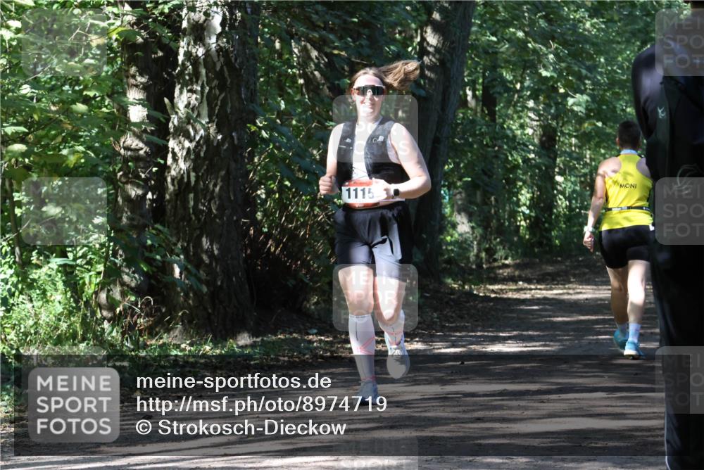 28.09.2025 - 33. Volkslauf durch das schöne Alstertal Strokosch-Dieckow http://msf.ph/oto/8974719 28.09.2025 12:58:34 Laufen 1115 meine-sportfotos.de