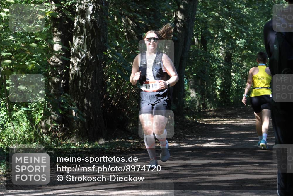 28.09.2025 - 33. Volkslauf durch das schöne Alstertal Strokosch-Dieckow http://msf.ph/oto/8974720 28.09.2025 12:58:34 Laufen 15 meine-sportfotos.de