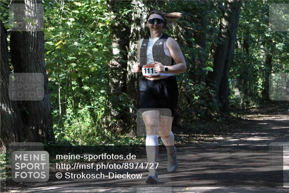 28.09.2025 - 33. Volkslauf durch das schöne Alstertal Strokosch-Dieckow http://msf.ph/oto/8974727 28.09.2025 12:58:35 Laufen 1115 meine-sportfotos.de