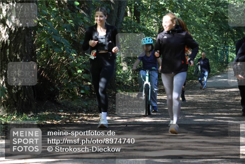 28.09.2025 - 33. Volkslauf durch das schöne Alstertal Strokosch-Dieckow http://msf.ph/oto/8974740 28.09.2025 12:59:28 Laufen  meine-sportfotos.de