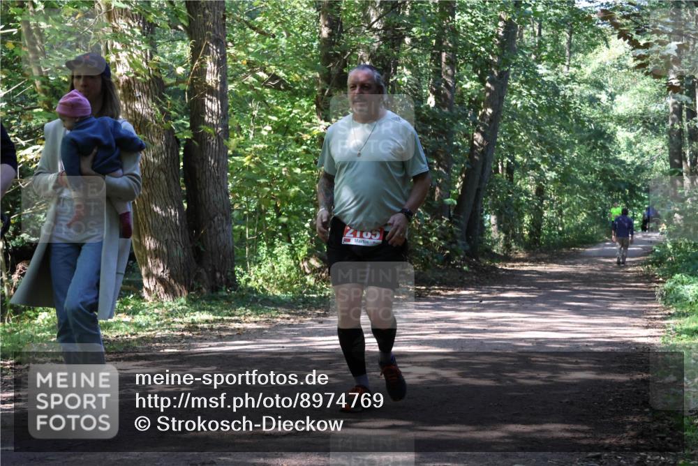 28.09.2025 - 33. Volkslauf durch das schöne Alstertal Strokosch-Dieckow http://msf.ph/oto/8974769 28.09.2025 13:01:00 Laufen 2165 meine-sportfotos.de
