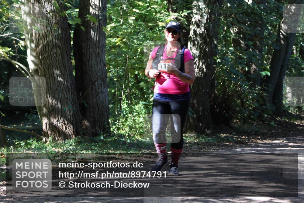 28.09.2025 - 33. Volkslauf durch das schöne Alstertal Strokosch-Dieckow http://msf.ph/oto/8974791 28.09.2025 13:02:24 Laufen 118 meine-sportfotos.de