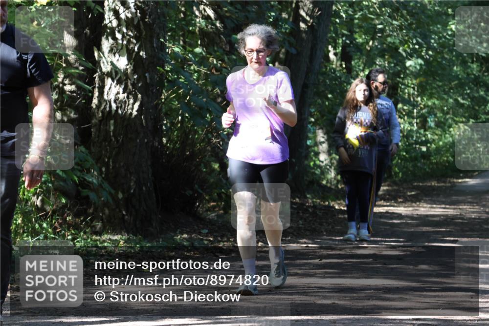 28.09.2025 - 33. Volkslauf durch das schöne Alstertal Strokosch-Dieckow http://msf.ph/oto/8974820 28.09.2025 13:04:16 Laufen  meine-sportfotos.de