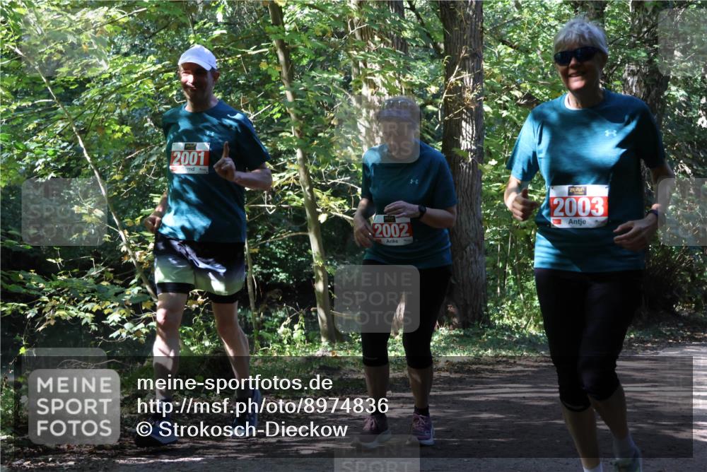 28.09.2025 - 33. Volkslauf durch das schöne Alstertal Strokosch-Dieckow http://msf.ph/oto/8974836 28.09.2025 13:05:59 Laufen 2001, 2002, 2003 meine-sportfotos.de