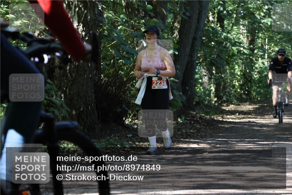 28.09.2025 - 33. Volkslauf durch das schöne Alstertal Strokosch-Dieckow http://msf.ph/oto/8974849 28.09.2025 13:07:41 Laufen 2238 meine-sportfotos.de