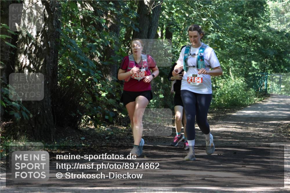 28.09.2025 - 33. Volkslauf durch das schöne Alstertal Strokosch-Dieckow http://msf.ph/oto/8974862 28.09.2025 13:14:26 Laufen 409, 2164 meine-sportfotos.de