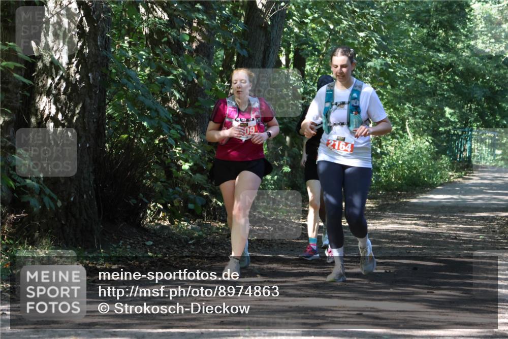 28.09.2025 - 33. Volkslauf durch das schöne Alstertal Strokosch-Dieckow http://msf.ph/oto/8974863 28.09.2025 13:14:26 Laufen 09, 2164 meine-sportfotos.de