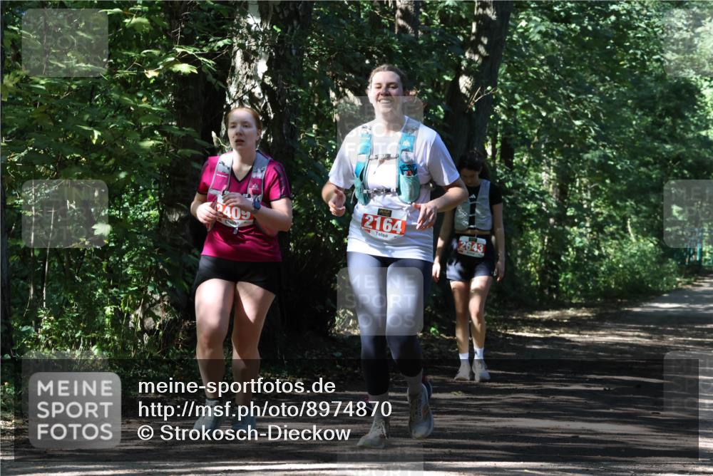 28.09.2025 - 33. Volkslauf durch das schöne Alstertal Strokosch-Dieckow http://msf.ph/oto/8974870 28.09.2025 13:14:29 Laufen 2164, 2643 meine-sportfotos.de