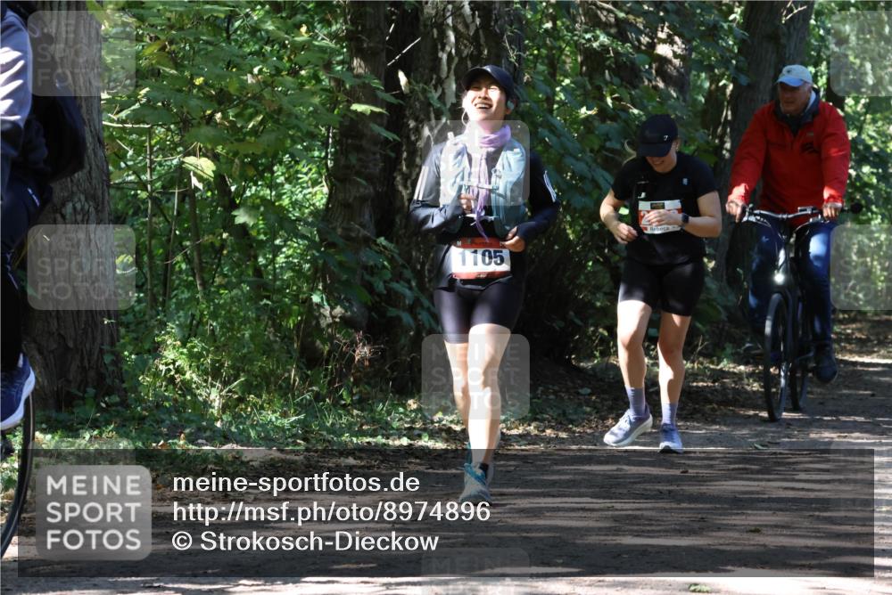 28.09.2025 - 33. Volkslauf durch das schöne Alstertal Strokosch-Dieckow http://msf.ph/oto/8974896 28.09.2025 13:21:51 Laufen 1105 meine-sportfotos.de