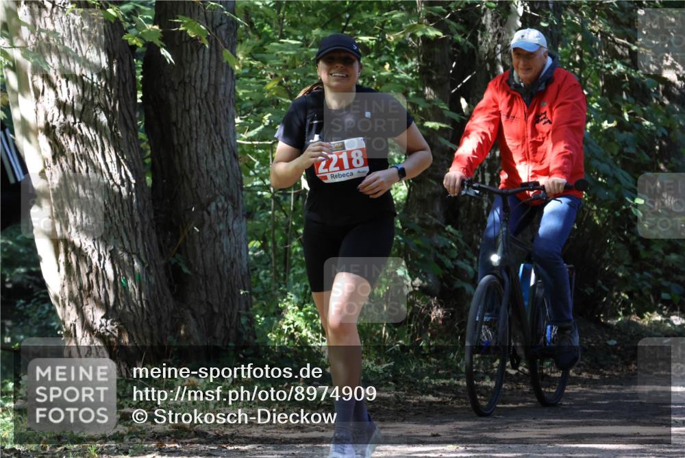 28.09.2025 - 33. Volkslauf durch das schöne Alstertal Strokosch-Dieckow http://msf.ph/oto/8974909 28.09.2025 13:21:54 Laufen 2218 meine-sportfotos.de
