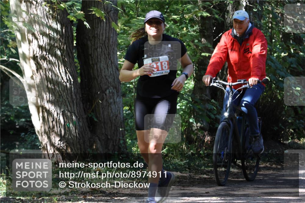 28.09.2025 - 33. Volkslauf durch das schöne Alstertal Strokosch-Dieckow http://msf.ph/oto/8974911 28.09.2025 13:21:54 Laufen 18 meine-sportfotos.de