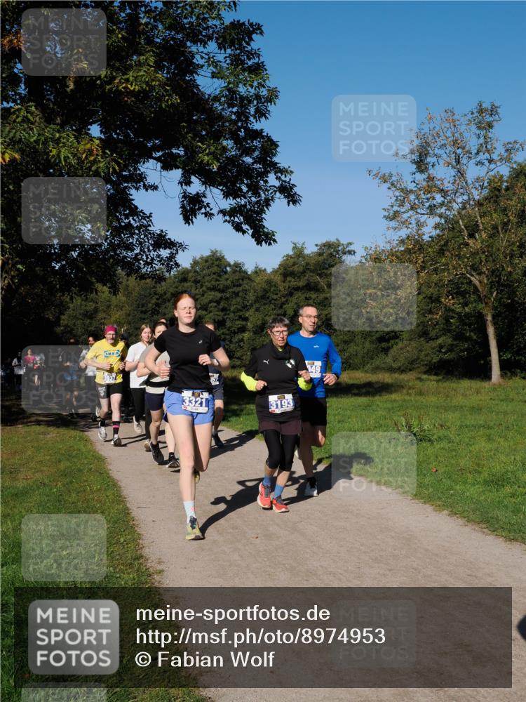 28.09.2025 - 33. Volkslauf durch das schöne Alstertal Fabian Wolf http://msf.ph/oto/8974953 28.09.2025 10:35:34 Laufen 3937, 3321, 3193 meine-sportfotos.de