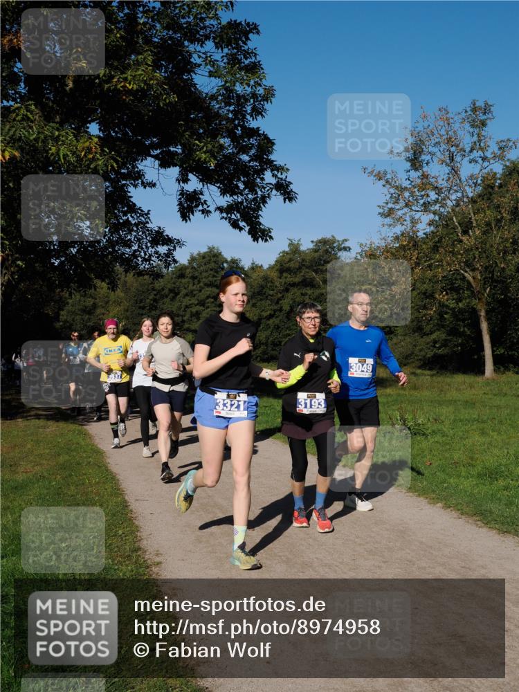 28.09.2025 - 33. Volkslauf durch das schöne Alstertal Fabian Wolf http://msf.ph/oto/8974958 28.09.2025 10:35:34 Laufen 3321, 3193, 3049 meine-sportfotos.de