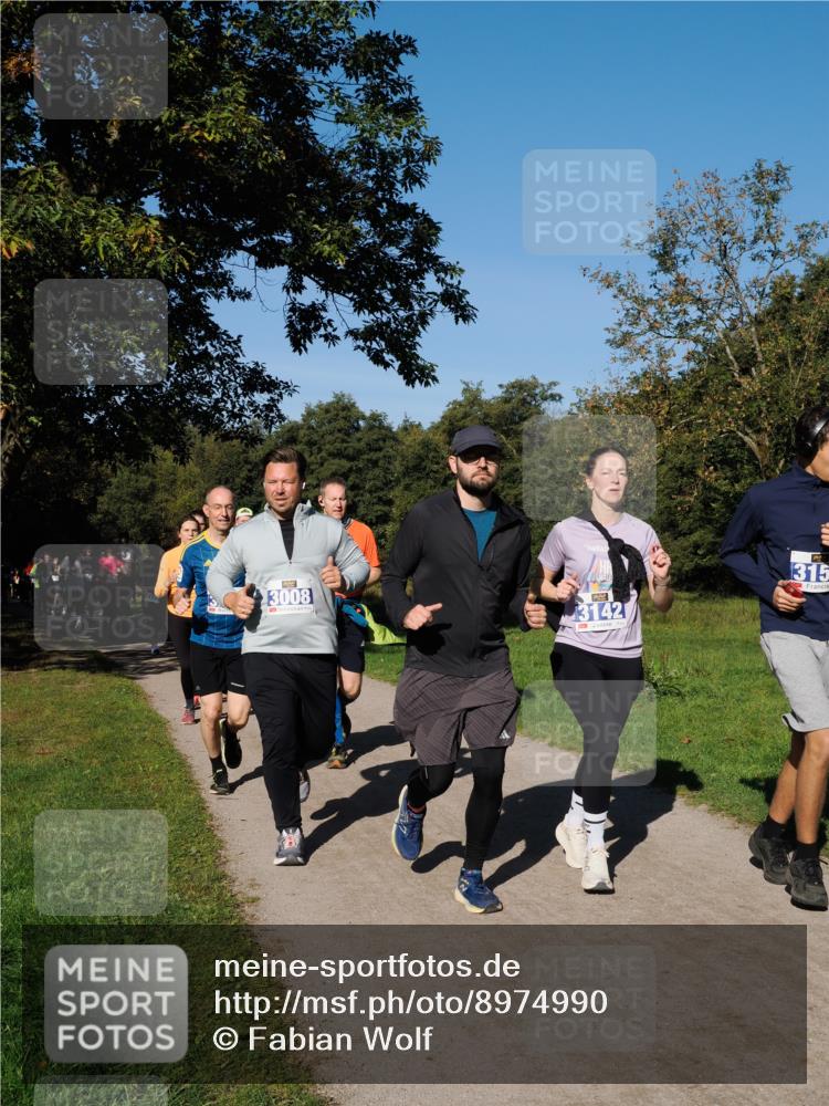 28.09.2025 - 33. Volkslauf durch das schöne Alstertal Fabian Wolf http://msf.ph/oto/8974990 28.09.2025 10:35:38 Laufen 3008, 3142, 315 meine-sportfotos.de