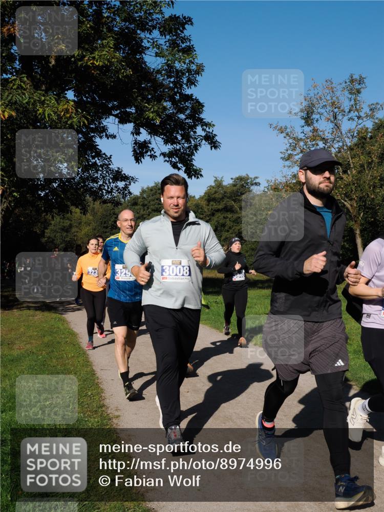 28.09.2025 - 33. Volkslauf durch das schöne Alstertal Fabian Wolf http://msf.ph/oto/8974996 28.09.2025 10:35:39 Laufen 323, 329, 3008 meine-sportfotos.de