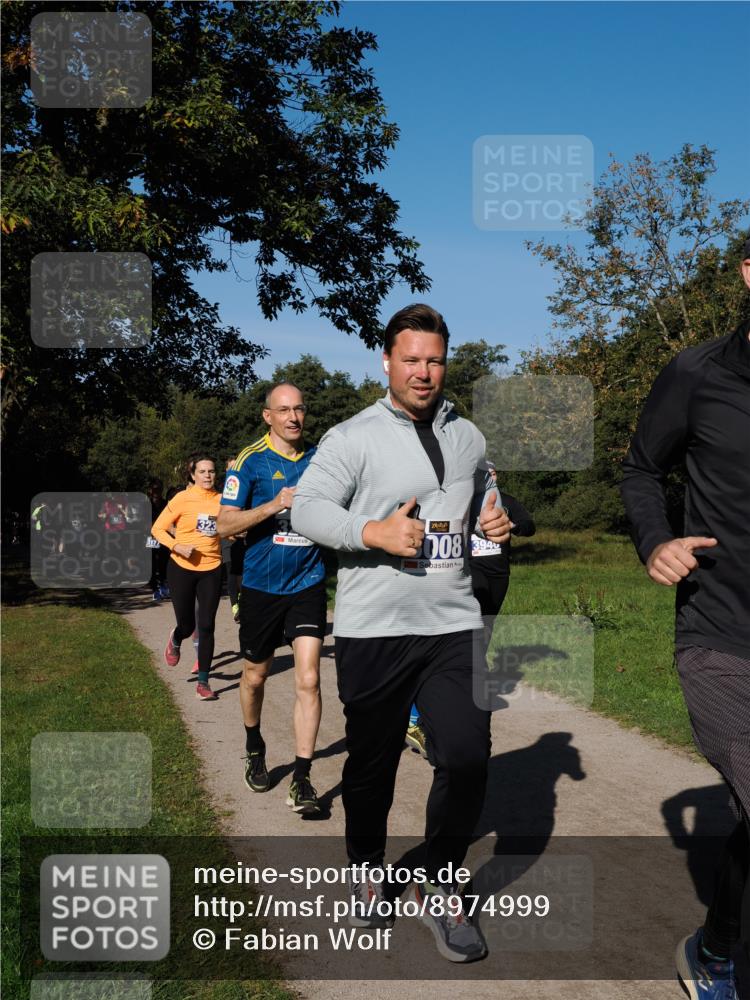 28.09.2025 - 33. Volkslauf durch das schöne Alstertal Fabian Wolf http://msf.ph/oto/8974999 28.09.2025 10:35:39 Laufen 177, 323, 008, 3940 meine-sportfotos.de