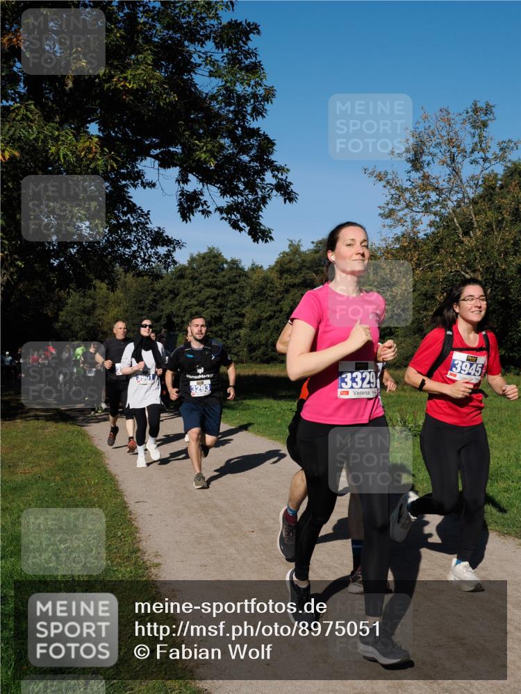 28.09.2025 - 33. Volkslauf durch das schöne Alstertal Fabian Wolf http://msf.ph/oto/8975051 28.09.2025 10:35:45 Laufen 13901, 3293, 13329, 3945 meine-sportfotos.de