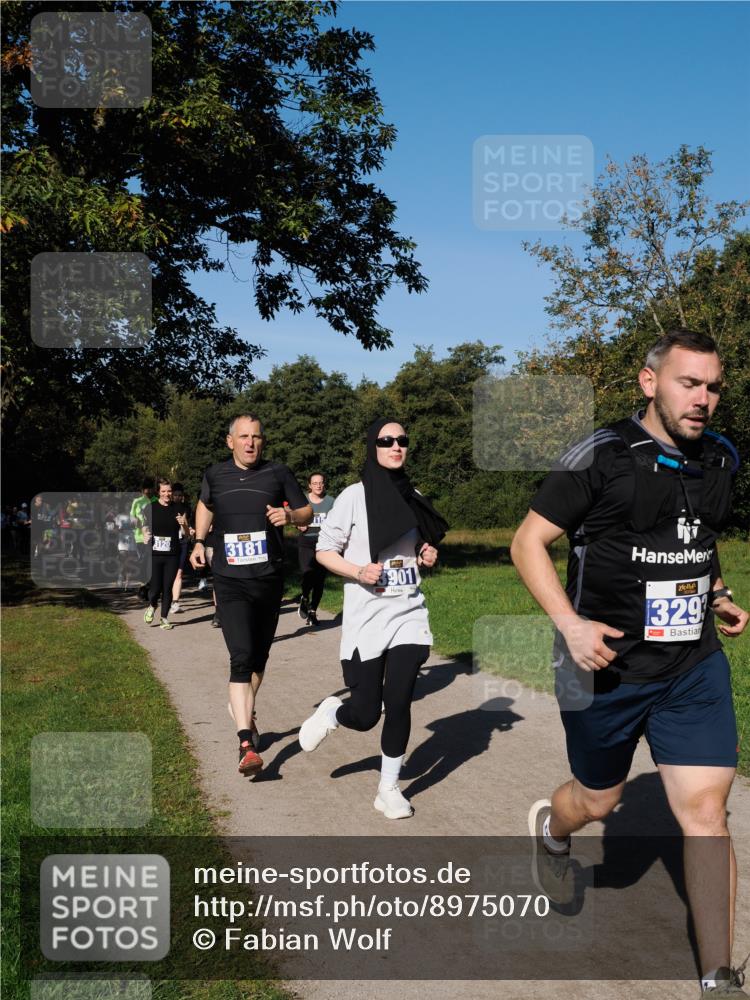 28.09.2025 - 33. Volkslauf durch das schöne Alstertal Fabian Wolf http://msf.ph/oto/8975070 28.09.2025 10:35:47 Laufen 3181, 3901, 1329 meine-sportfotos.de