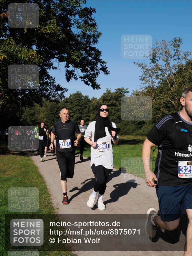 28.09.2025 - 33. Volkslauf durch das schöne Alstertal Fabian Wolf http://msf.ph/oto/8975071 28.09.2025 10:35:47 Laufen 120, 3181, 115, 3901, 1329 meine-sportfotos.de