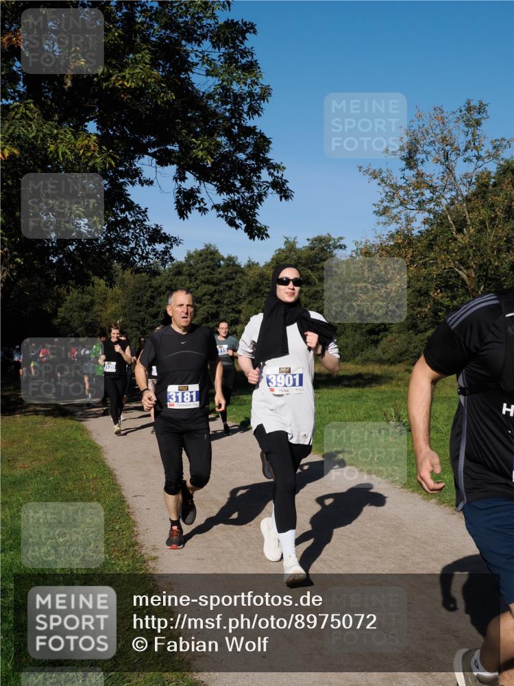 28.09.2025 - 33. Volkslauf durch das schöne Alstertal Fabian Wolf http://msf.ph/oto/8975072 28.09.2025 10:35:47 Laufen 120, 3181, 115, 3901 meine-sportfotos.de