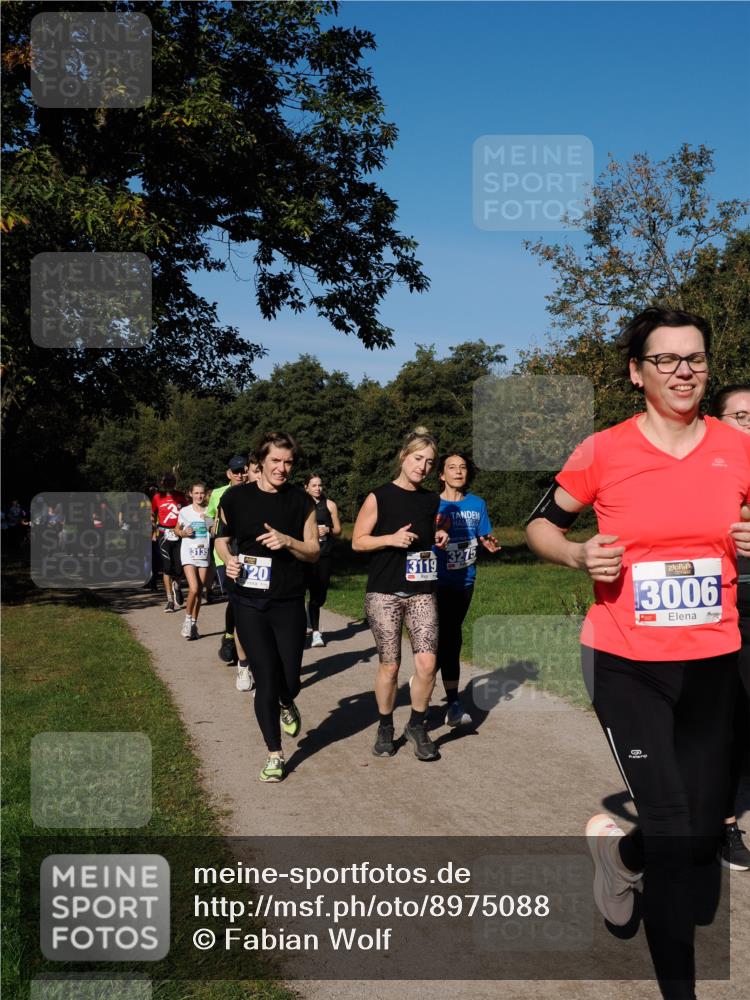 28.09.2025 - 33. Volkslauf durch das schöne Alstertal Fabian Wolf http://msf.ph/oto/8975088 28.09.2025 10:35:50 Laufen 3135, 120, 3119, 3006 meine-sportfotos.de