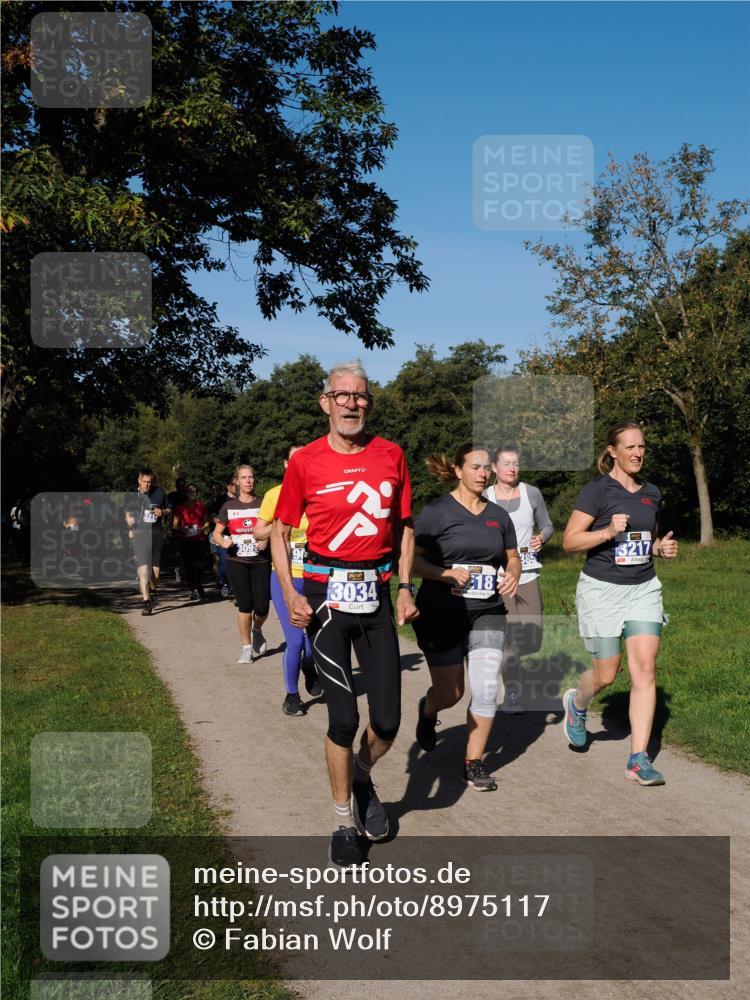 28.09.2025 - 33. Volkslauf durch das schöne Alstertal Fabian Wolf http://msf.ph/oto/8975117 28.09.2025 10:35:55 Laufen 90, 3034, 18, 385, 3217 meine-sportfotos.de