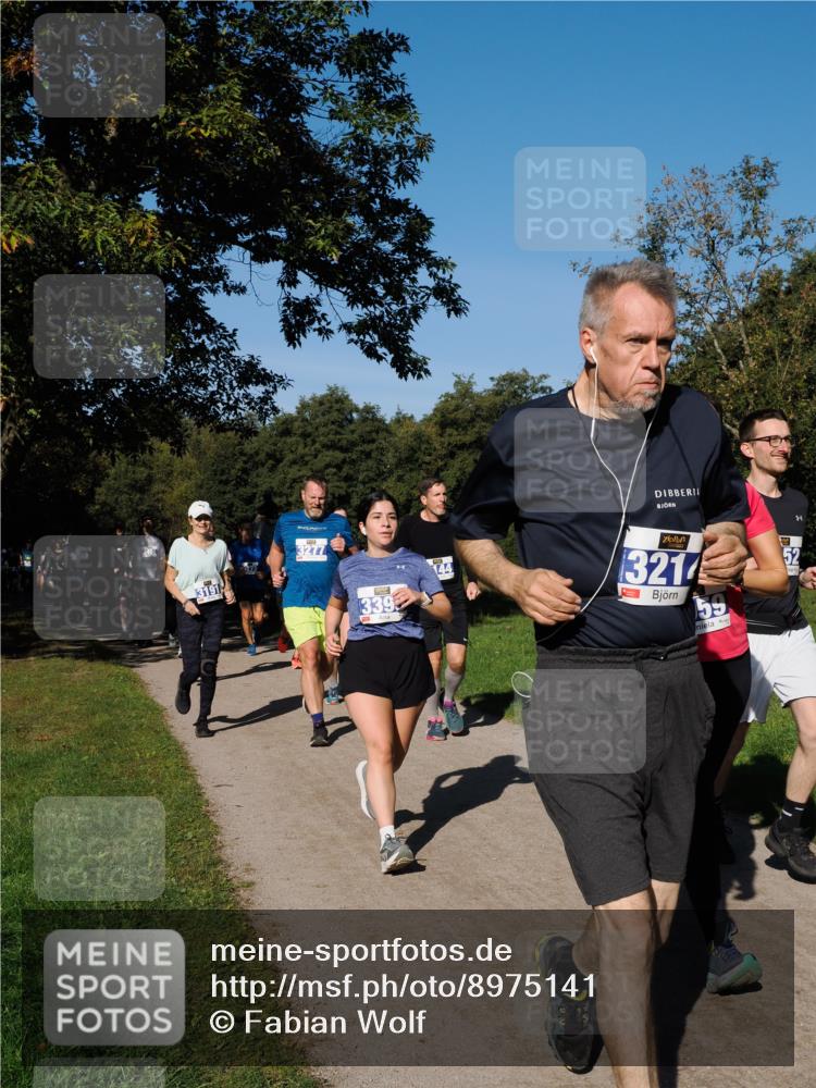 28.09.2025 - 33. Volkslauf durch das schöne Alstertal Fabian Wolf http://msf.ph/oto/8975141 28.09.2025 10:36:00 Laufen 3277, 3191, 339, 144, 3214 meine-sportfotos.de