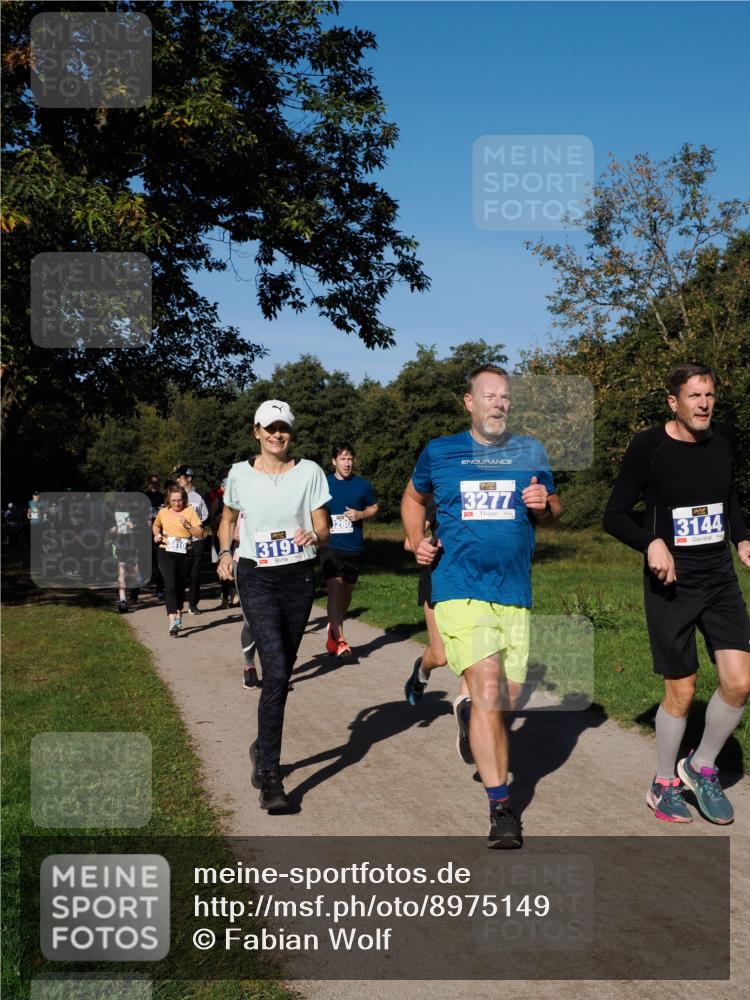 28.09.2025 - 33. Volkslauf durch das schöne Alstertal Fabian Wolf http://msf.ph/oto/8975149 28.09.2025 10:36:01 Laufen 3191, 3277, 3144 meine-sportfotos.de