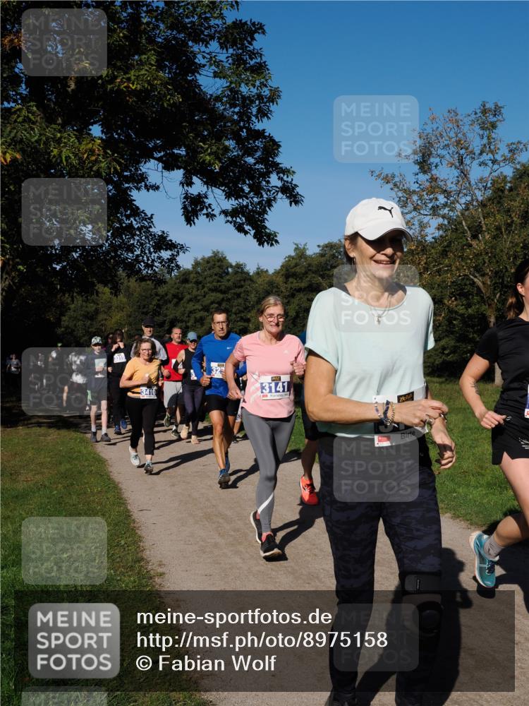 28.09.2025 - 33. Volkslauf durch das schöne Alstertal Fabian Wolf http://msf.ph/oto/8975158 28.09.2025 10:36:02 Laufen 3410, 3141 meine-sportfotos.de
