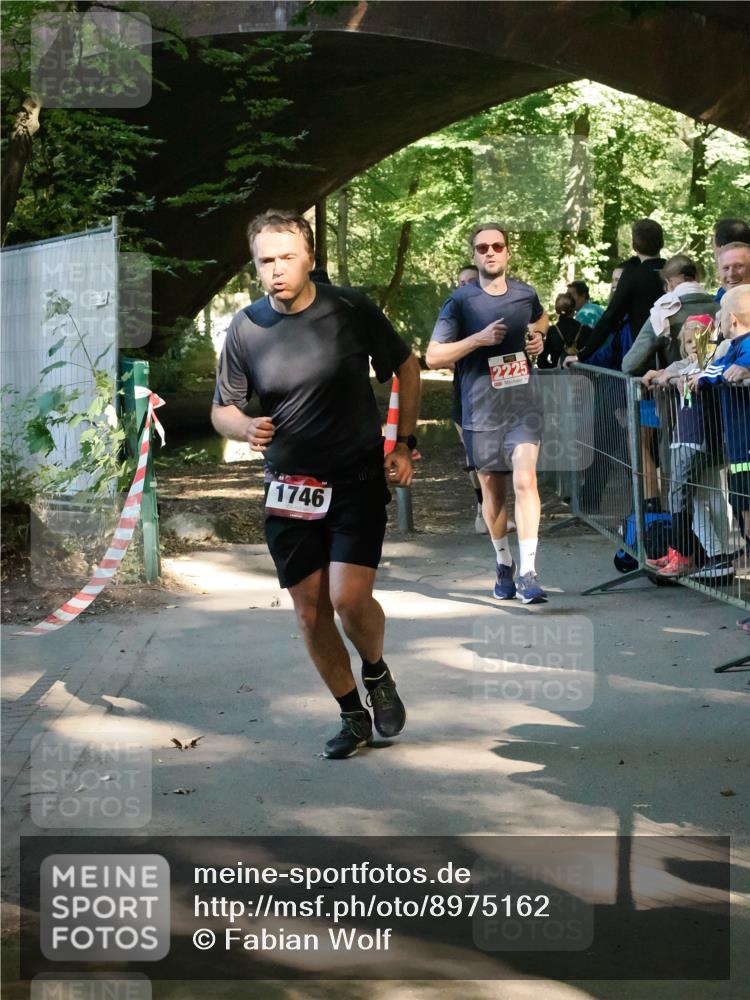 28.09.2025 - 33. Volkslauf durch das schöne Alstertal Fabian Wolf http://msf.ph/oto/8975162 28.09.2025 12:18:05 Laufen 1746, 2225 meine-sportfotos.de