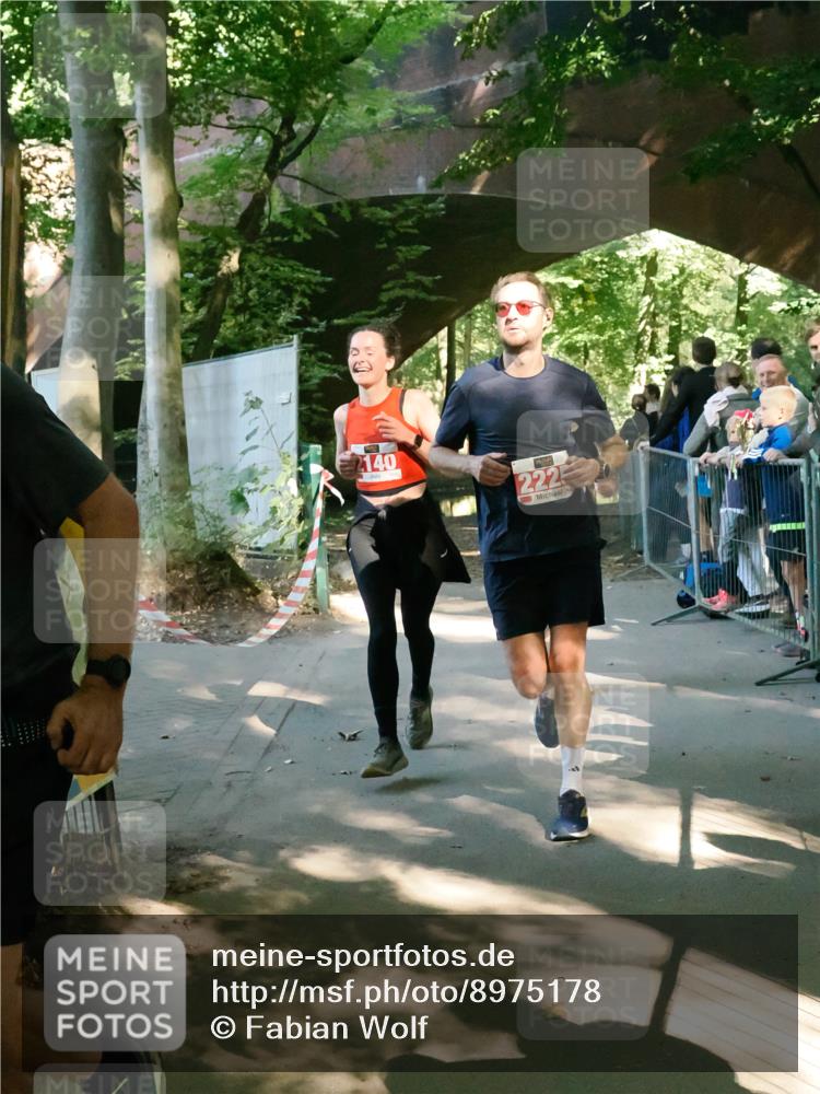 28.09.2025 - 33. Volkslauf durch das schöne Alstertal Fabian Wolf http://msf.ph/oto/8975178 28.09.2025 12:18:07 Laufen 2140, 2225 meine-sportfotos.de