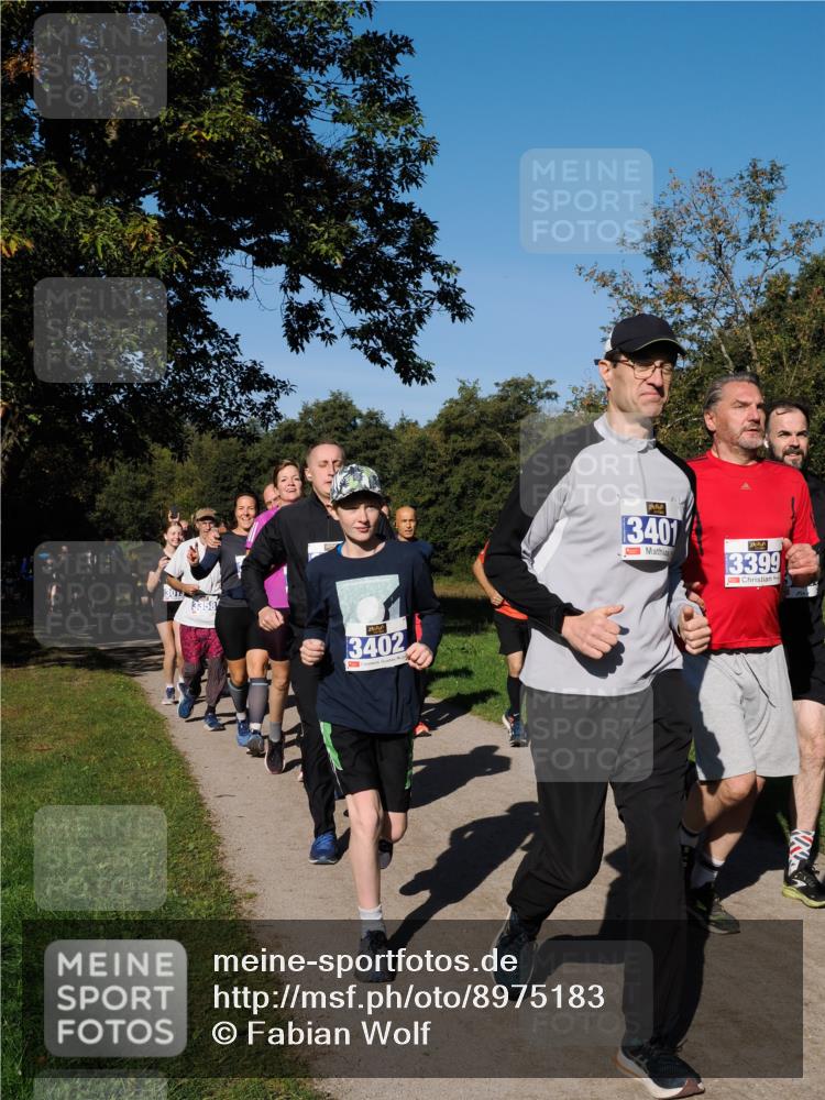 28.09.2025 - 33. Volkslauf durch das schöne Alstertal Fabian Wolf http://msf.ph/oto/8975183 28.09.2025 10:36:06 Laufen 301, 3402, 3401, 3399 meine-sportfotos.de