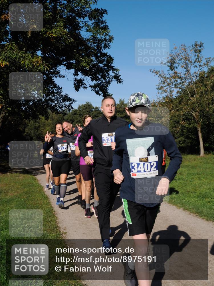 28.09.2025 - 33. Volkslauf durch das schöne Alstertal Fabian Wolf http://msf.ph/oto/8975191 28.09.2025 10:36:07 Laufen 301, 3170, 322, 331, 3402 meine-sportfotos.de