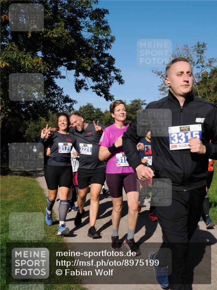 28.09.2025 - 33. Volkslauf durch das schöne Alstertal Fabian Wolf http://msf.ph/oto/8975199 28.09.2025 10:36:08 Laufen 3170, 58, 3221, 131, 3315 meine-sportfotos.de