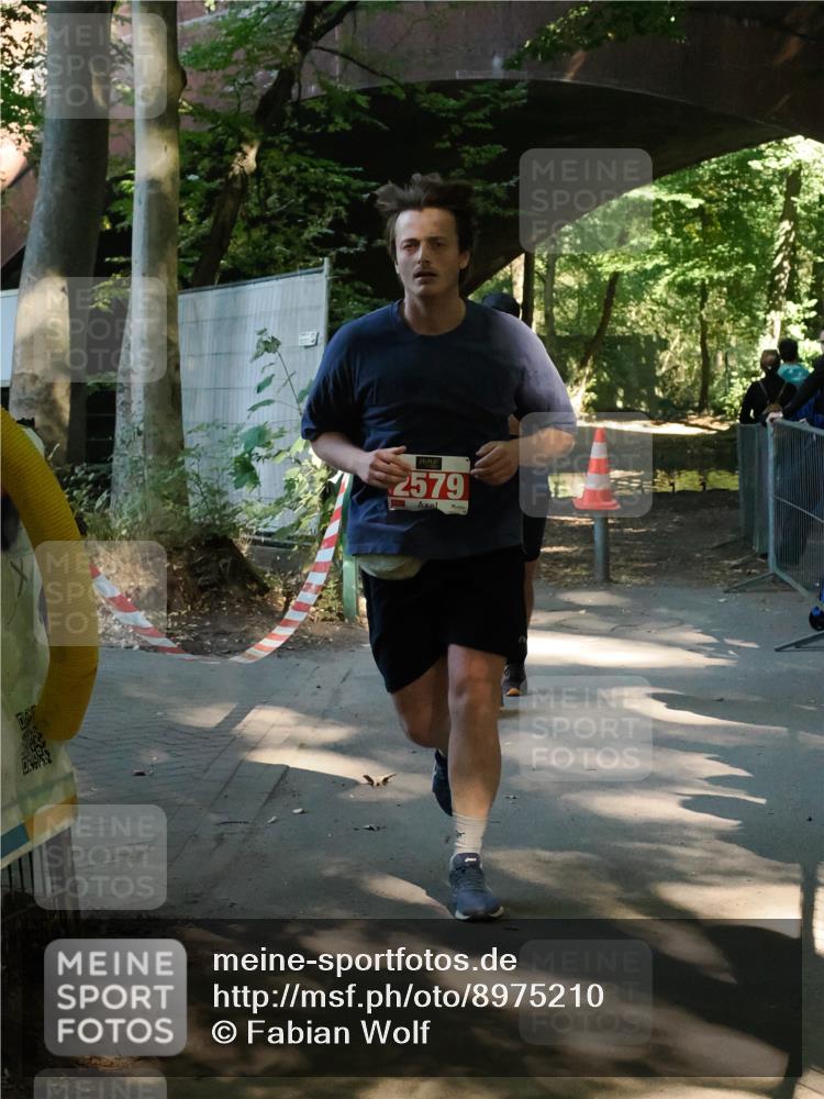 28.09.2025 - 33. Volkslauf durch das schöne Alstertal Fabian Wolf http://msf.ph/oto/8975210 28.09.2025 12:18:16 Laufen 2579 meine-sportfotos.de