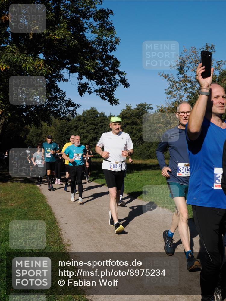 28.09.2025 - 33. Volkslauf durch das schöne Alstertal Fabian Wolf http://msf.ph/oto/8975234 28.09.2025 10:36:11 Laufen 3086, 3012, 3182, 303, 3 meine-sportfotos.de