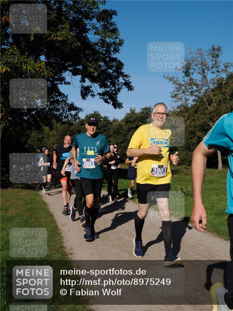 28.09.2025 - 33. Volkslauf durch das schöne Alstertal Fabian Wolf http://msf.ph/oto/8975249 28.09.2025 10:36:14 Laufen 2, 025, 3003, 3903 meine-sportfotos.de