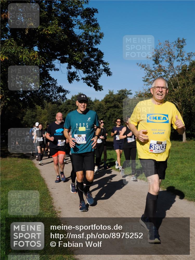 28.09.2025 - 33. Volkslauf durch das schöne Alstertal Fabian Wolf http://msf.ph/oto/8975252 28.09.2025 10:36:14 Laufen 3195, 3405, 2025, 3003, 3242, 3242, 3903 meine-sportfotos.de