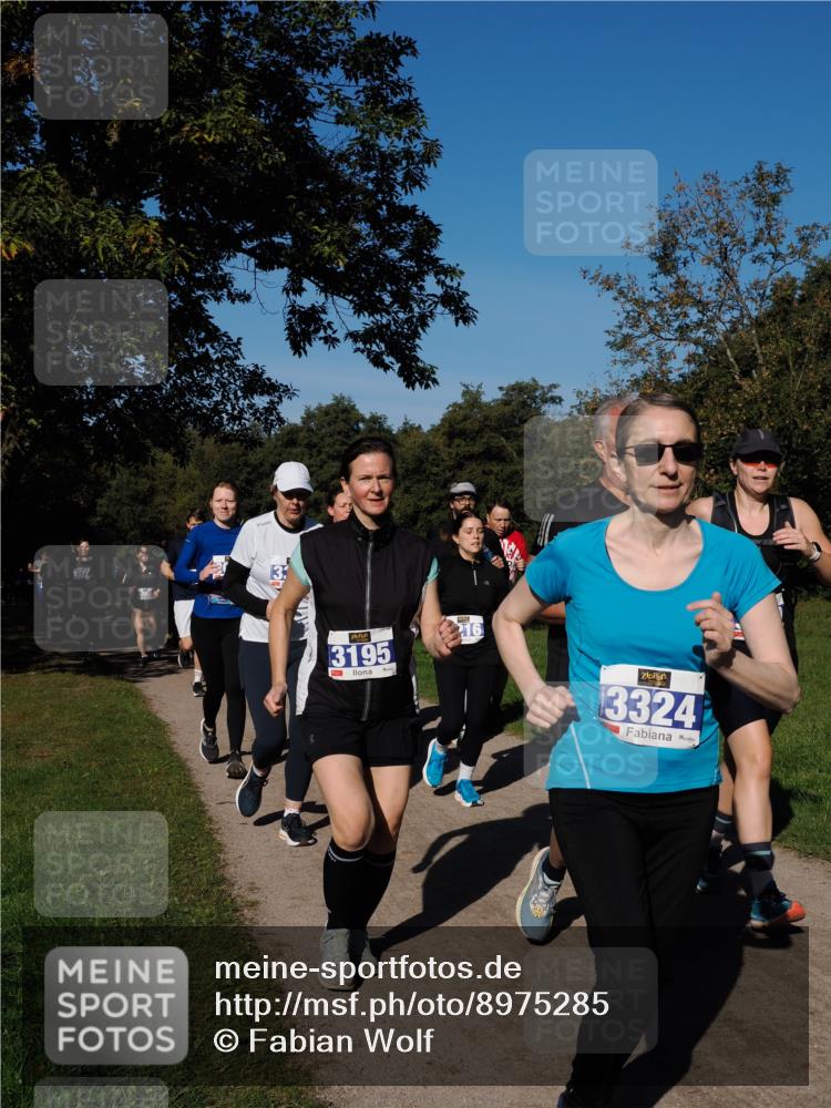 28.09.2025 - 33. Volkslauf durch das schöne Alstertal Fabian Wolf http://msf.ph/oto/8975285 28.09.2025 10:36:18 Laufen 3195, 16, 3324 meine-sportfotos.de