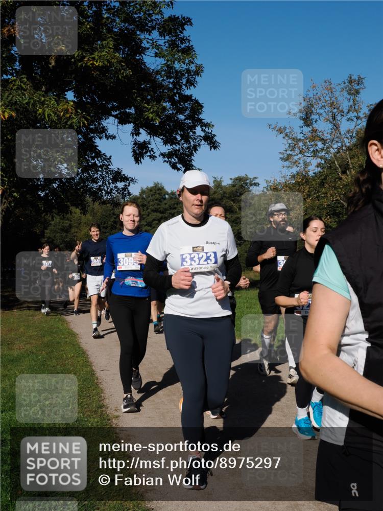 28.09.2025 - 33. Volkslauf durch das schöne Alstertal Fabian Wolf http://msf.ph/oto/8975297 28.09.2025 10:36:19 Laufen 3949, 3095, 3323 meine-sportfotos.de