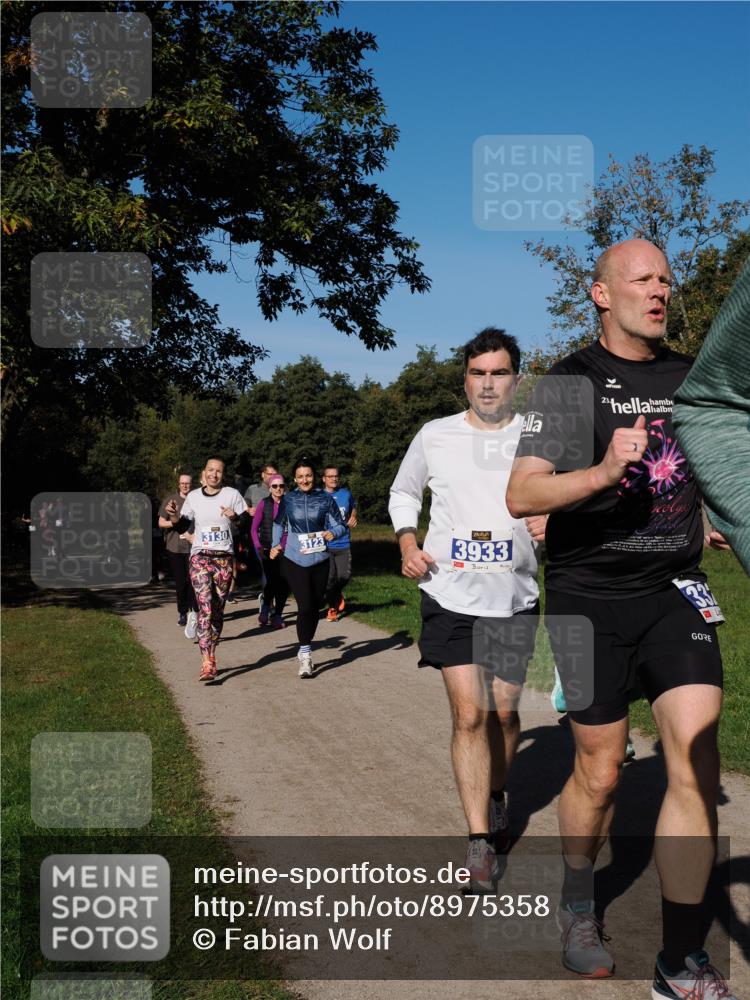 28.09.2025 - 33. Volkslauf durch das schöne Alstertal Fabian Wolf http://msf.ph/oto/8975358 28.09.2025 10:36:26 Laufen 3130, 3123, 3933 meine-sportfotos.de