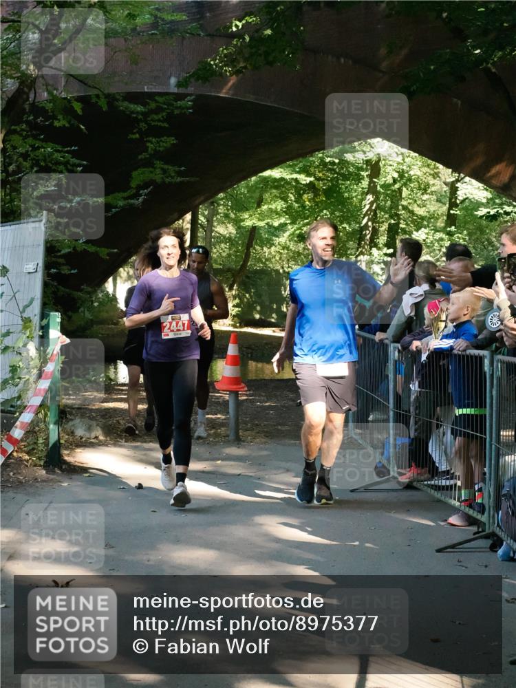 28.09.2025 - 33. Volkslauf durch das schöne Alstertal Fabian Wolf http://msf.ph/oto/8975377 28.09.2025 12:19:21 Laufen 2447 meine-sportfotos.de