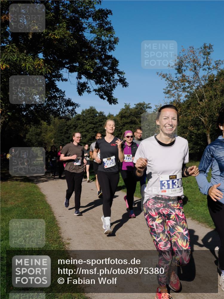 28.09.2025 - 33. Volkslauf durch das schöne Alstertal Fabian Wolf http://msf.ph/oto/8975380 28.09.2025 10:36:29 Laufen 3958, 322, 3130 meine-sportfotos.de