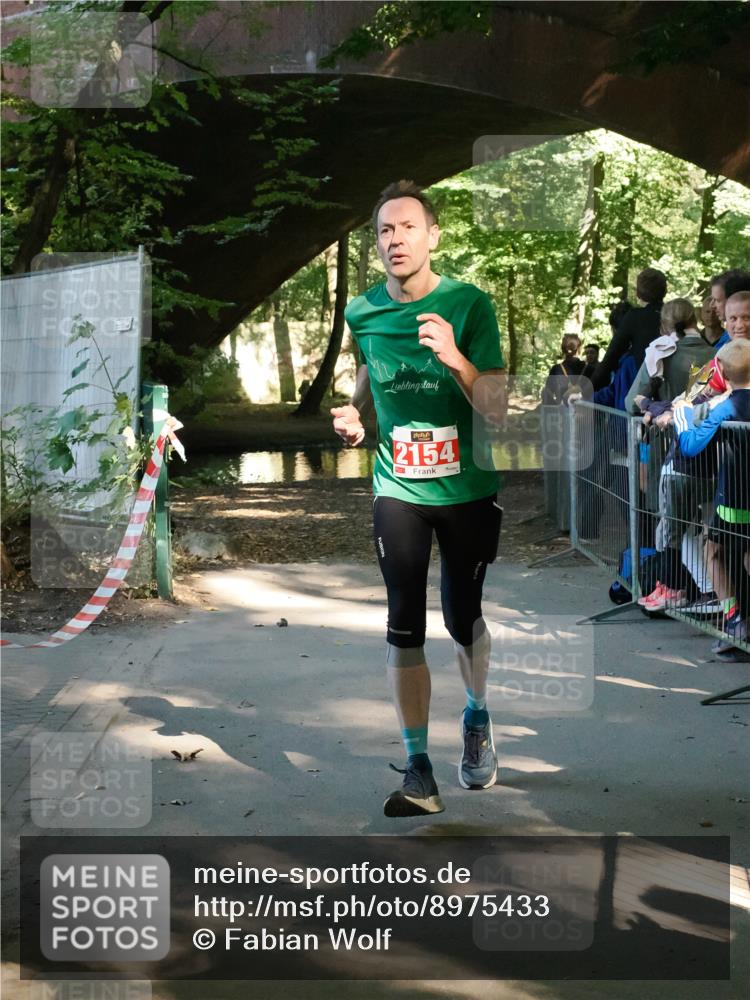 28.09.2025 - 33. Volkslauf durch das schöne Alstertal Fabian Wolf http://msf.ph/oto/8975433 28.09.2025 12:19:41 Laufen 2154 meine-sportfotos.de