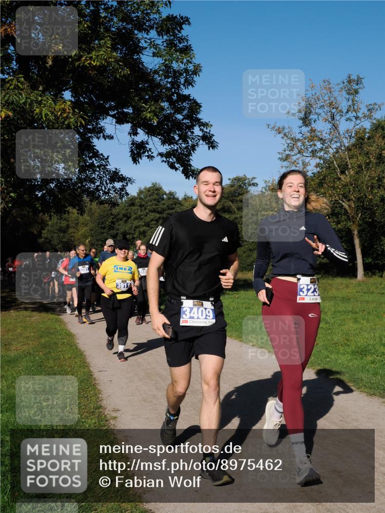 28.09.2025 - 33. Volkslauf durch das schöne Alstertal Fabian Wolf http://msf.ph/oto/8975462 28.09.2025 10:36:42 Laufen 3281, 3911, 3409, 323 meine-sportfotos.de