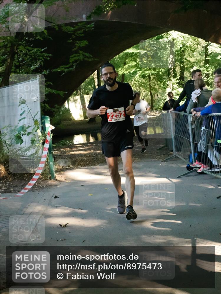 28.09.2025 - 33. Volkslauf durch das schöne Alstertal Fabian Wolf http://msf.ph/oto/8975473 28.09.2025 12:19:58 Laufen 2252, 2582 meine-sportfotos.de