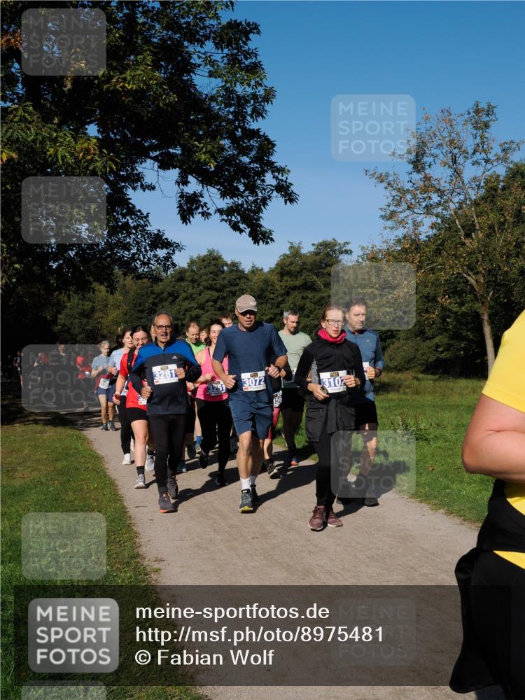 28.09.2025 - 33. Volkslauf durch das schöne Alstertal Fabian Wolf http://msf.ph/oto/8975481 28.09.2025 10:36:45 Laufen 126, 3281, 3072, 3102, 50 meine-sportfotos.de